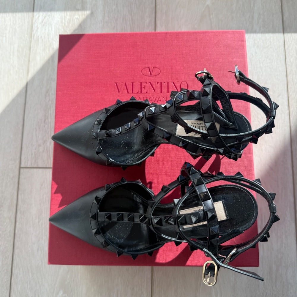 Valentino Garavani Rockstud Smooth Calf Pump Black Leather Ankle Strap Heels 35
